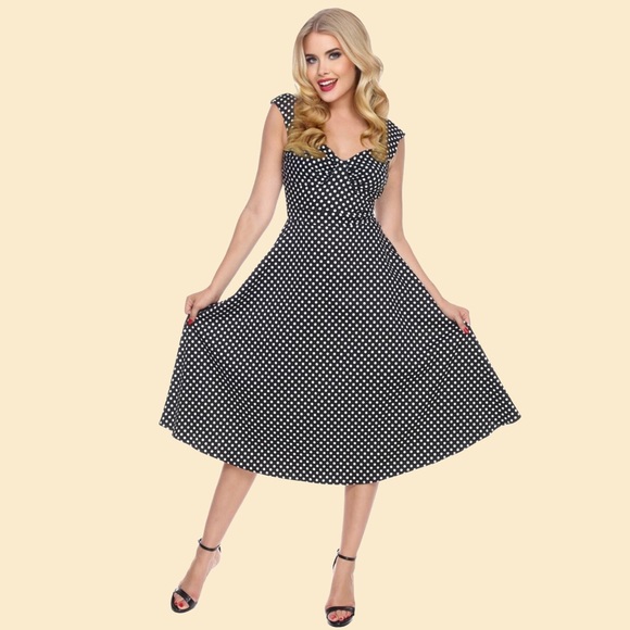 🌺 Bettie on Holiday Dress in Black Polka Dot - Picture 2 of 3